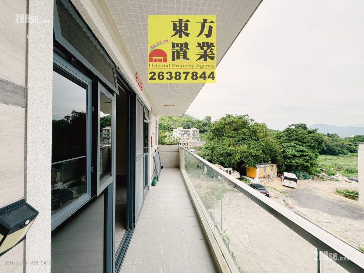 村屋 售盤 3 房 , 2 浴室 700 平方呎