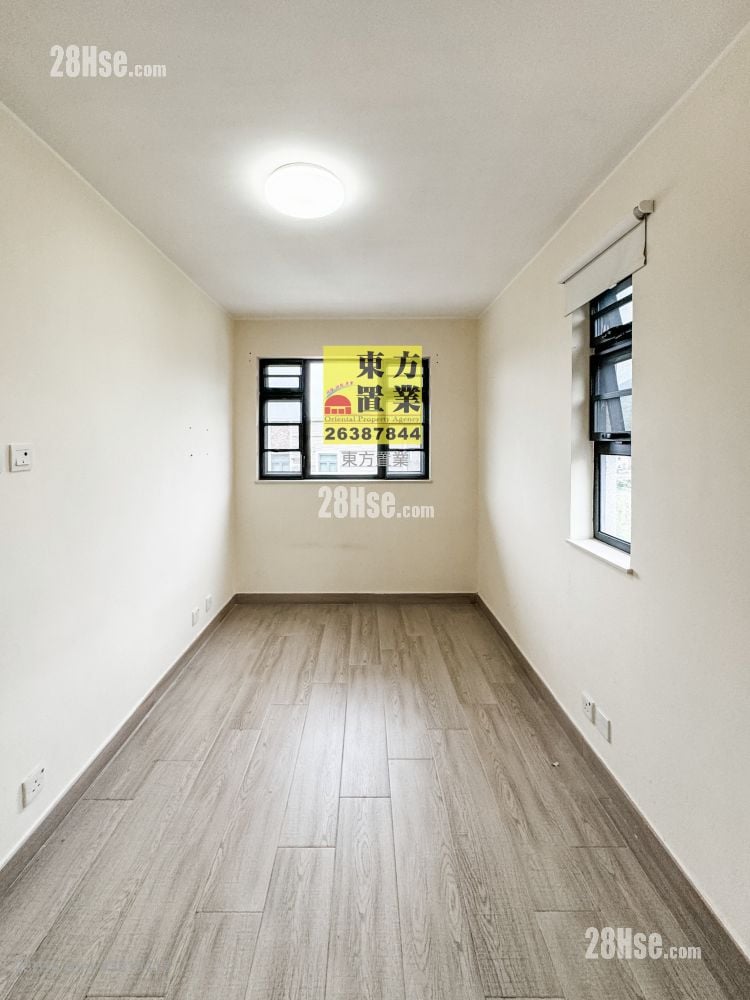 村屋 售盤 3 房 , 2 浴室 700 平方呎