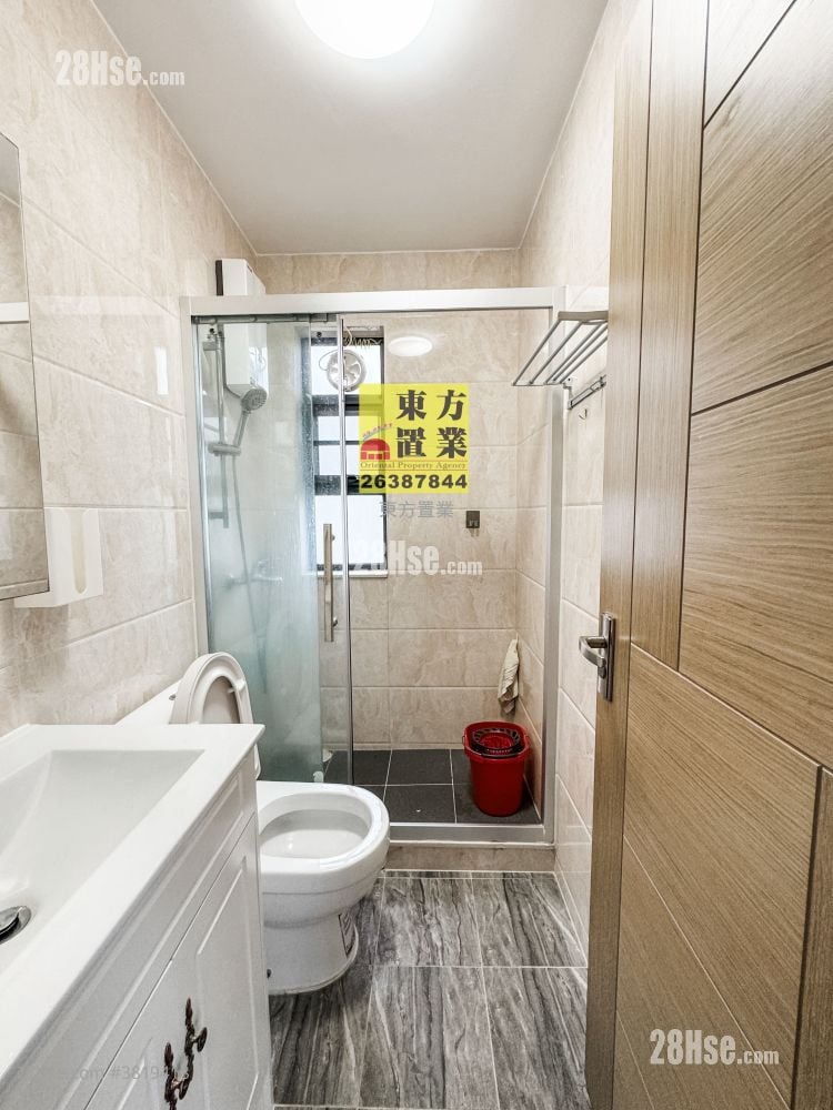 村屋 售盤 3 房 , 2 浴室 700 平方呎