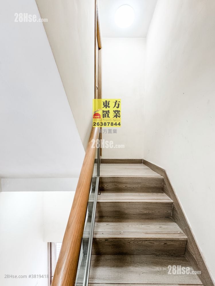 村屋 售盤 3 房 , 2 浴室 700 平方呎