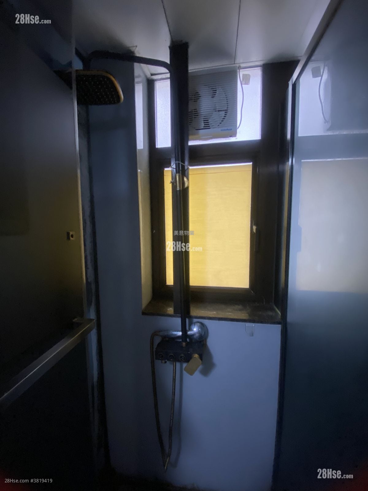 Newtown Mansion Rental 1 Bathroom 210 ft²