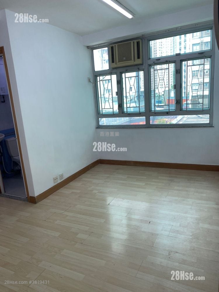 On Kay Court Sell 2 Bedrooms , 1 Bathroom 414 ft²