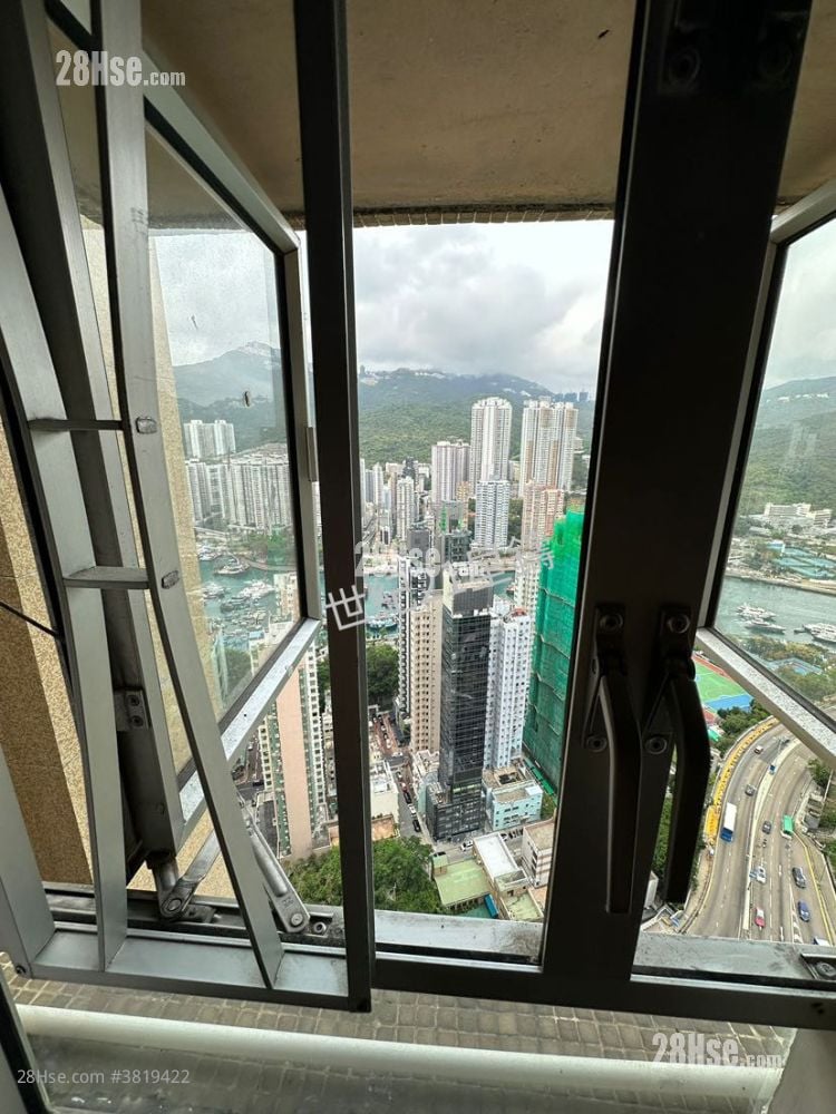 Yue On Court Rental 2 Bedrooms , 1 Bathroom 469 ft²