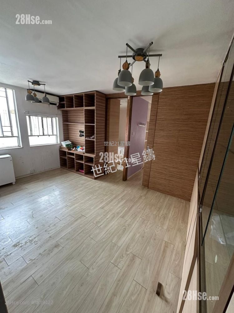 Yue On Court Rental 2 Bedrooms , 1 Bathroom 469 ft²