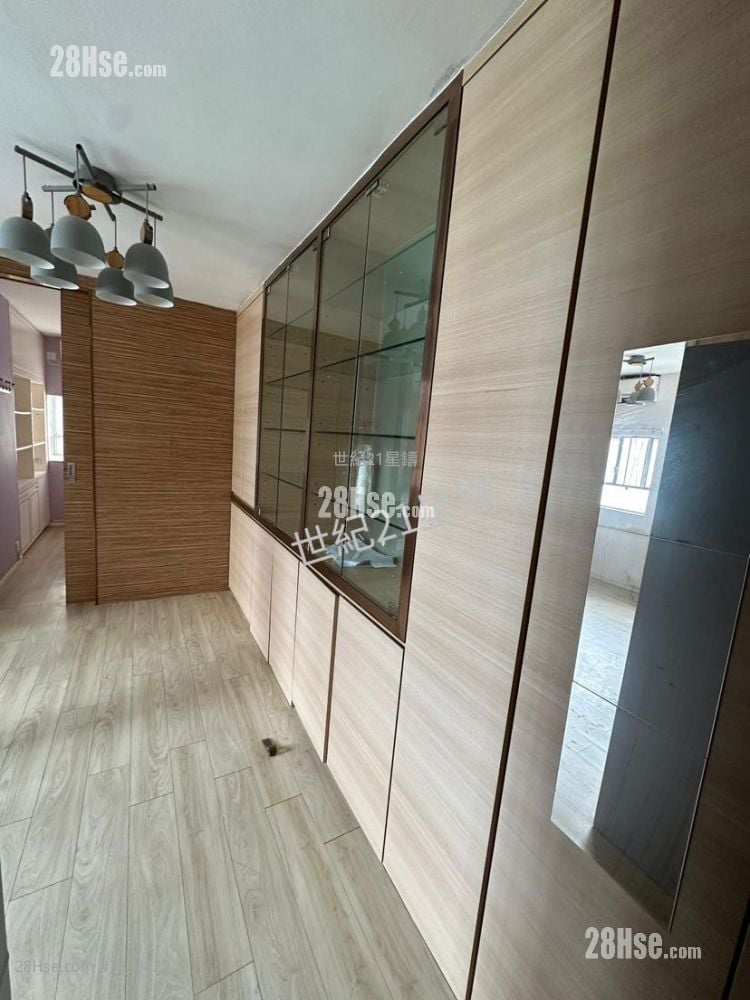 Yue On Court Rental 2 Bedrooms , 1 Bathroom 469 ft²