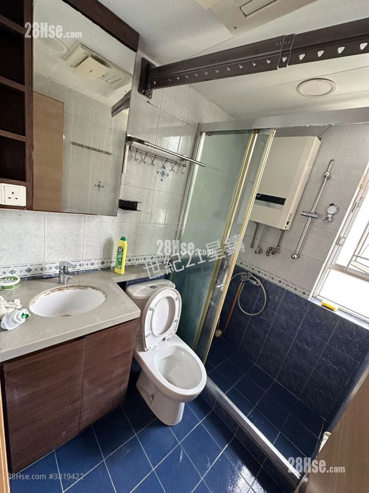 Yue On Court Rental 2 Bedrooms , 1 Bathroom 469 ft²