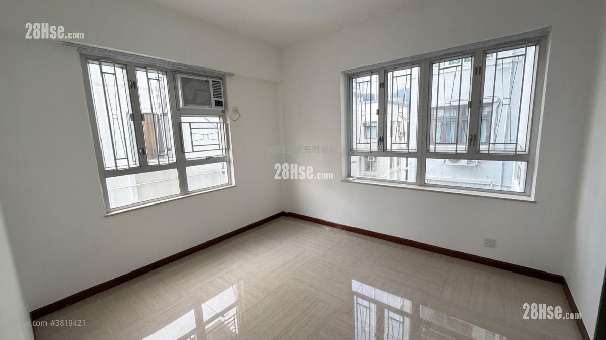 單幢樓房 租盤 3 房 , 2 浴室 1,200 平方呎