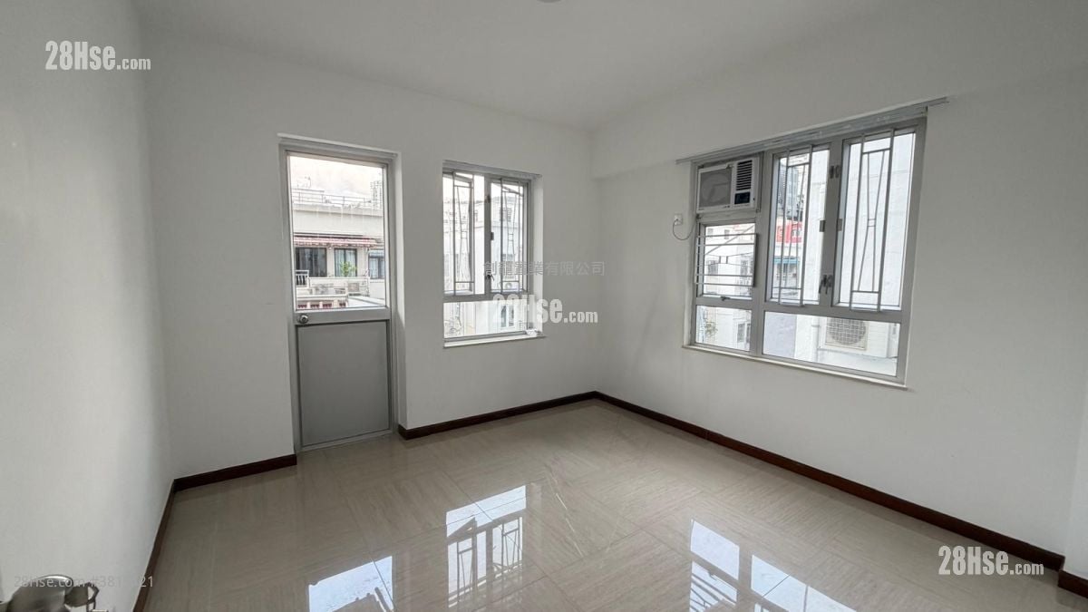 單幢樓房 租盤 3 房 , 2 浴室 1,200 平方呎