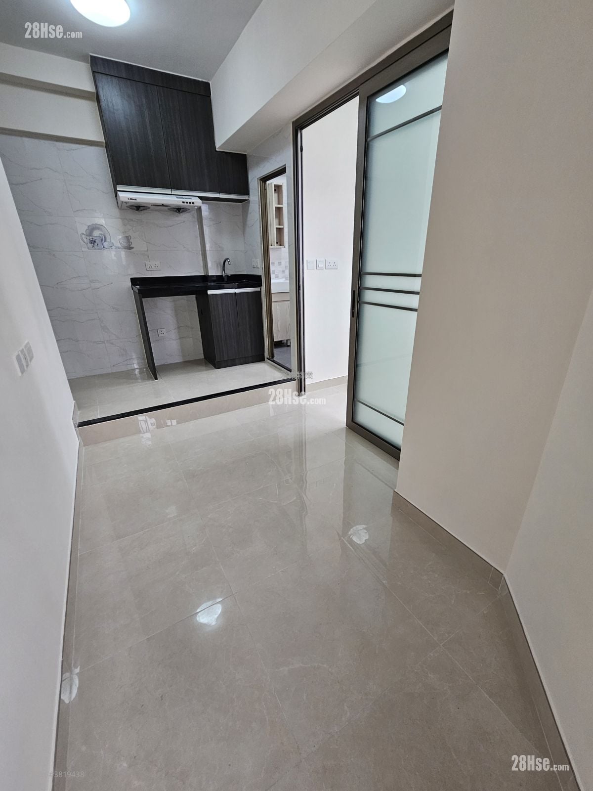 唐樓 租盤 140 平方呎