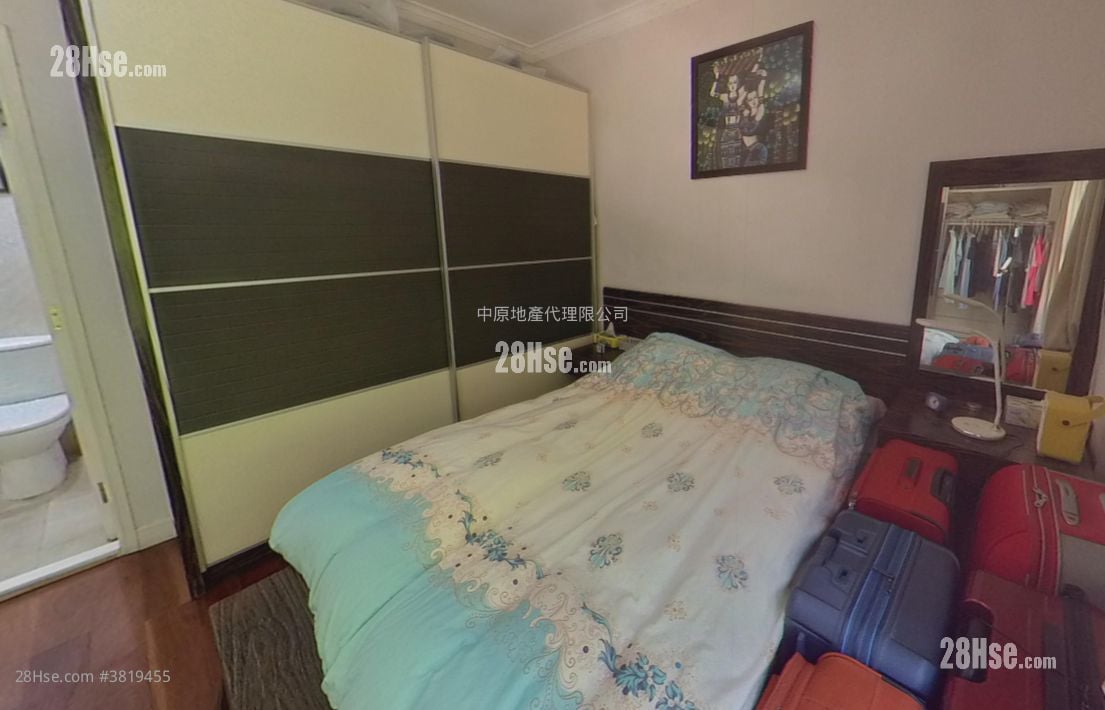 新翠山莊 售盤 3 房 915 平方呎