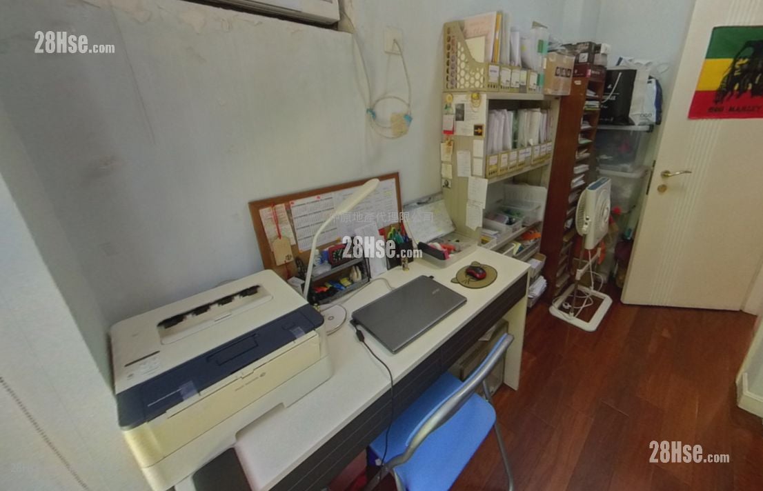 新翠山莊 售盤 3 房 915 平方呎