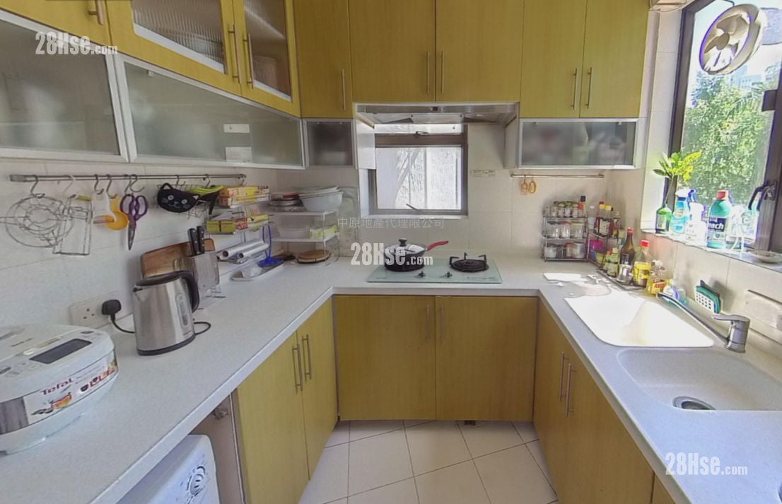 新翠山莊 售盤 3 房 915 平方呎