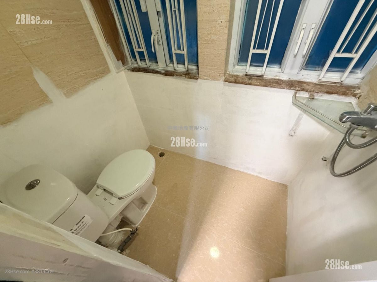 鴻運大樓 售盤 2 房 , 1 浴室 4,570 平方呎