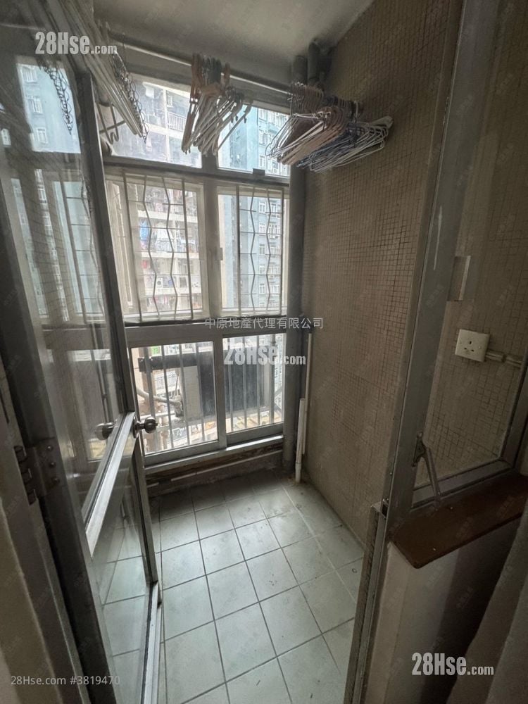 美孚新邨 售盤 3 房 , 2 浴室 907 平方呎