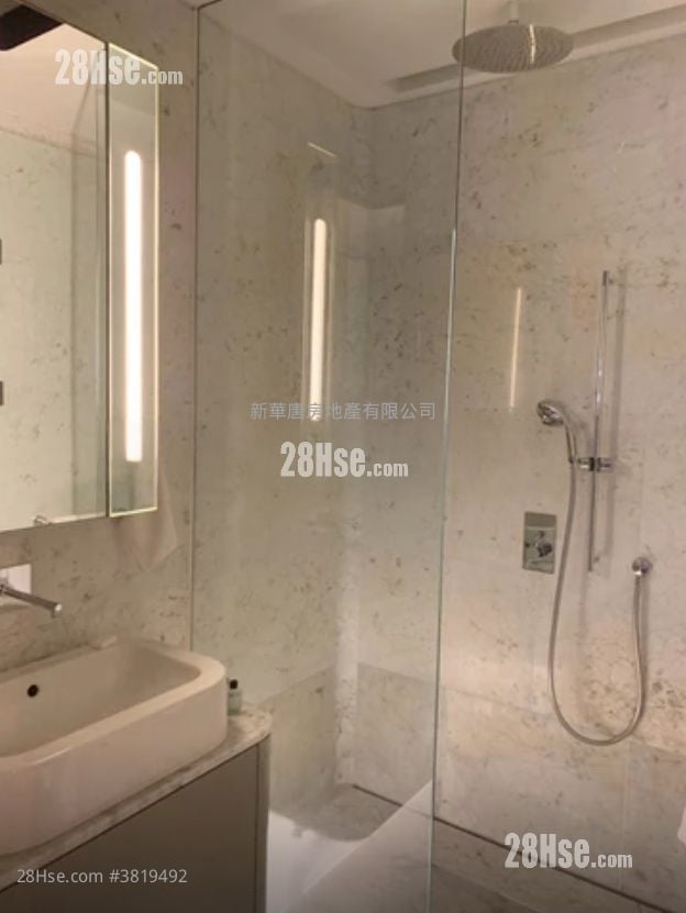 The Gloucester Rental Studio , 1 Bathroom 342 ft²