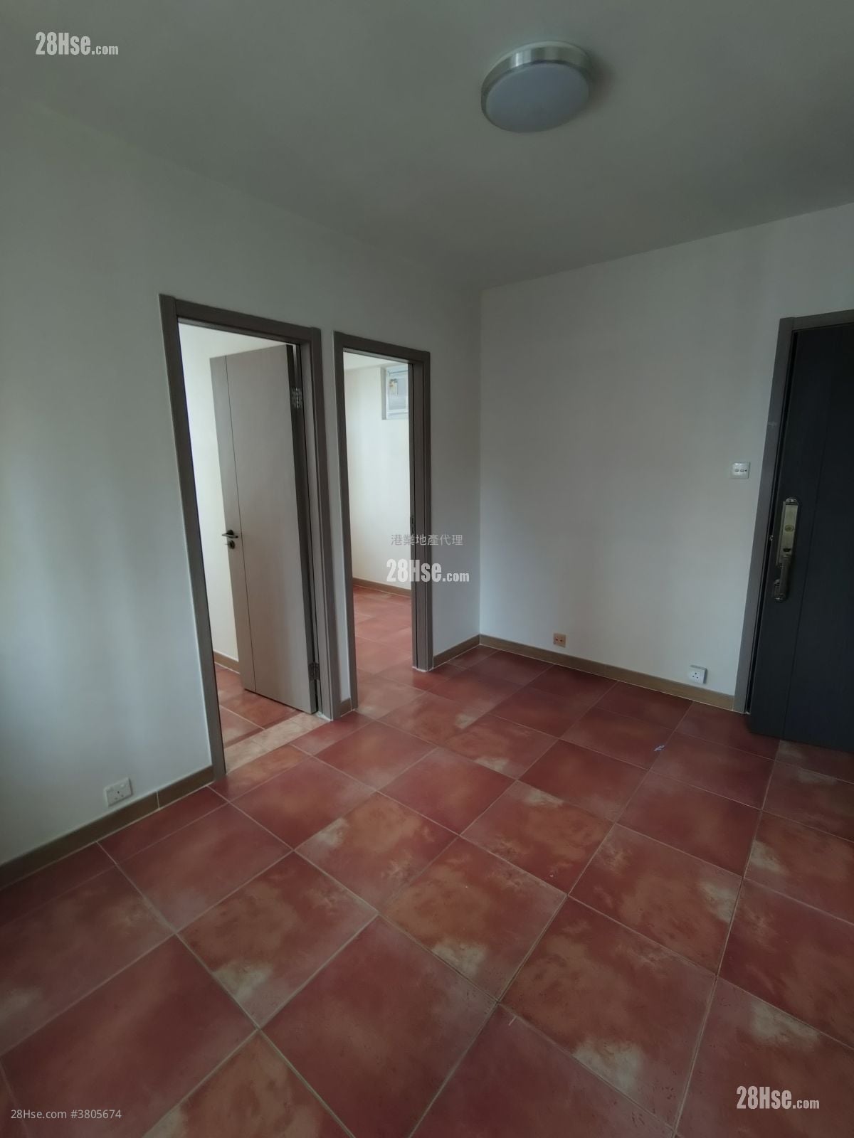 永祥大厦 租盘 2 房 , 1 浴室 295 平方尺