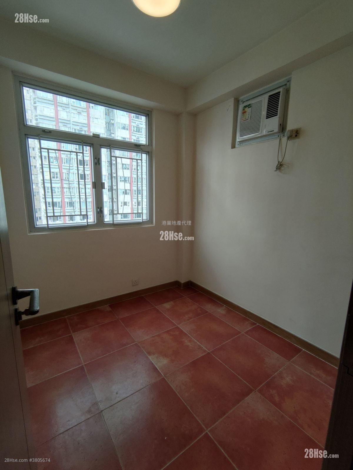 永祥大厦 租盘 2 房 , 1 浴室 295 平方尺