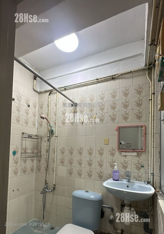 金獅花園 售盤 2 房 , 1 浴室 270 平方呎