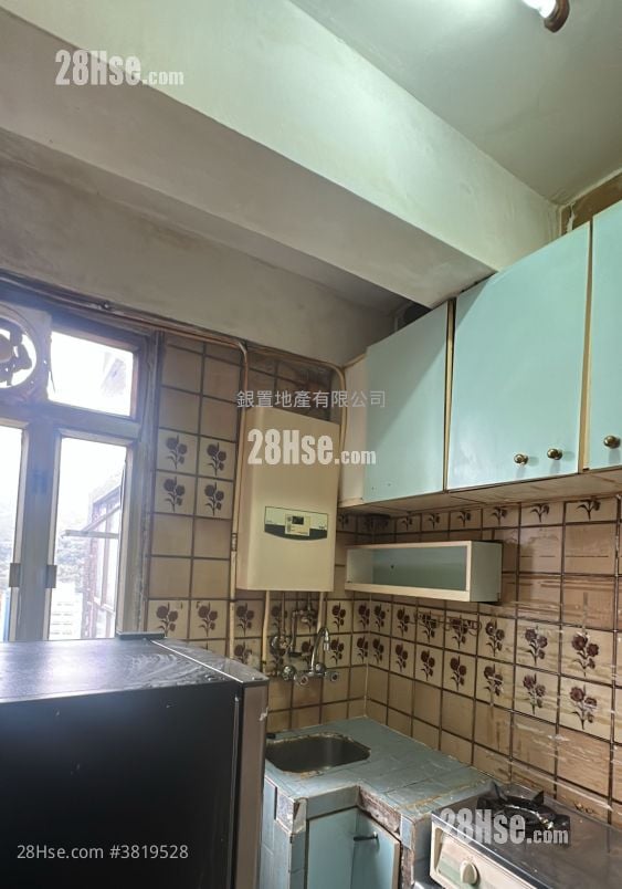 金獅花園 售盤 2 房 , 1 浴室 270 平方呎