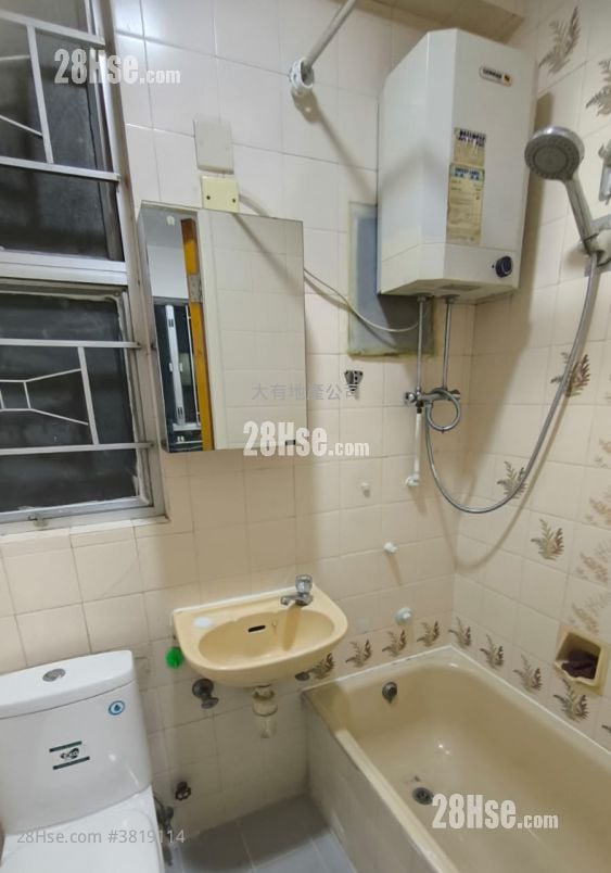 浴室: 萬豐大廈 租盤 2 房 , 1 浴室 260 平方呎