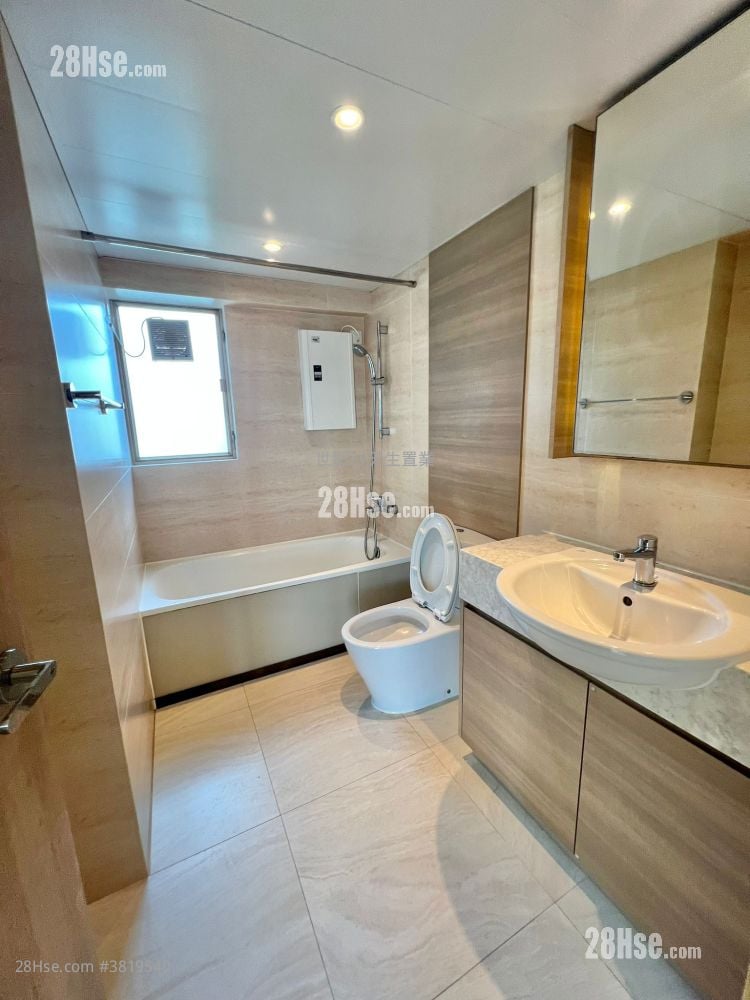 香港黄金海岸 租盘 4 房 , 3 浴室 875 平方尺