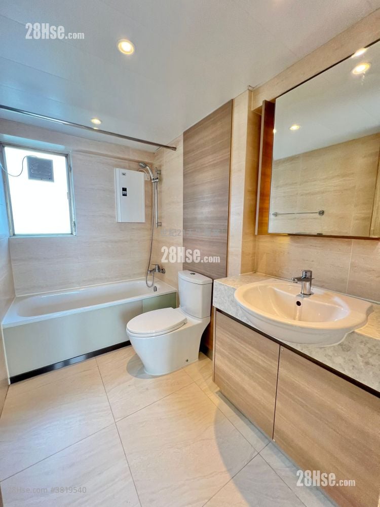 香港黄金海岸 租盘 4 房 , 3 浴室 875 平方尺