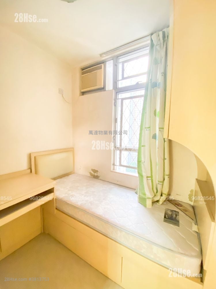 Yu Chui Court Sell 3 Bedrooms , 2 Bathrooms 663 ft²