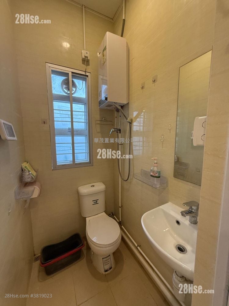 村屋 租盤 2 房 , 1 浴室
