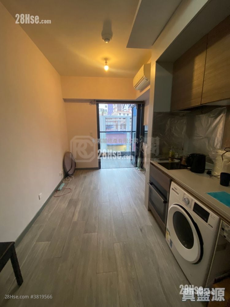 Le Riviera Sell 1 Bedroom 253 ft²