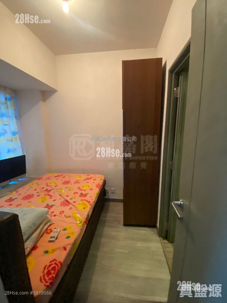 Le Riviera Sell 1 Bedroom 253 ft²