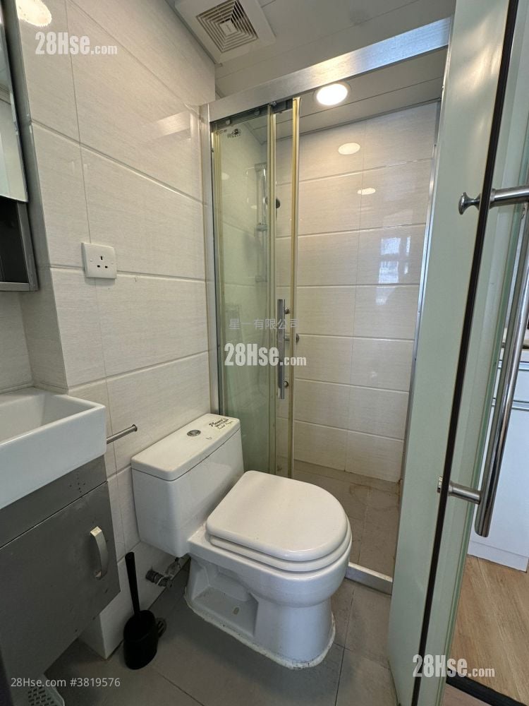 Kwong On Building Rental Studio , 1 Bathroom 160 ft²