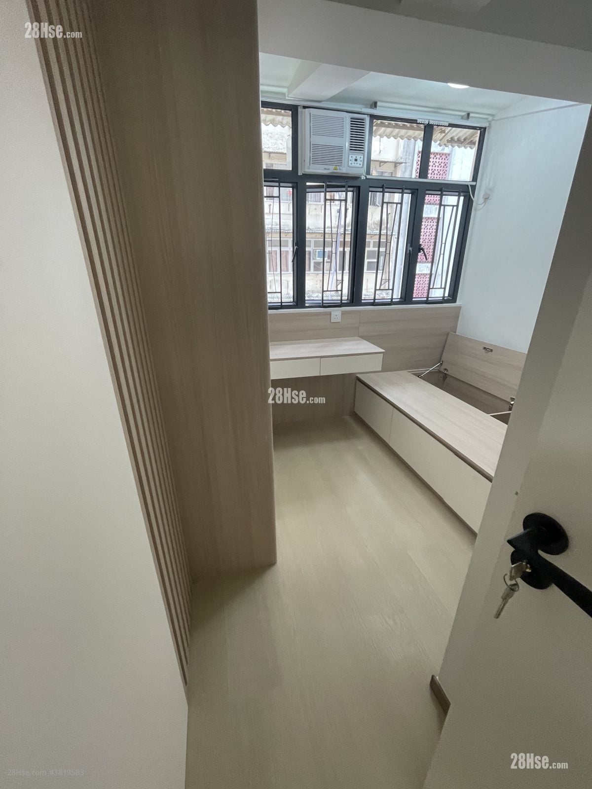 单幢楼房 租盘 320 平方尺