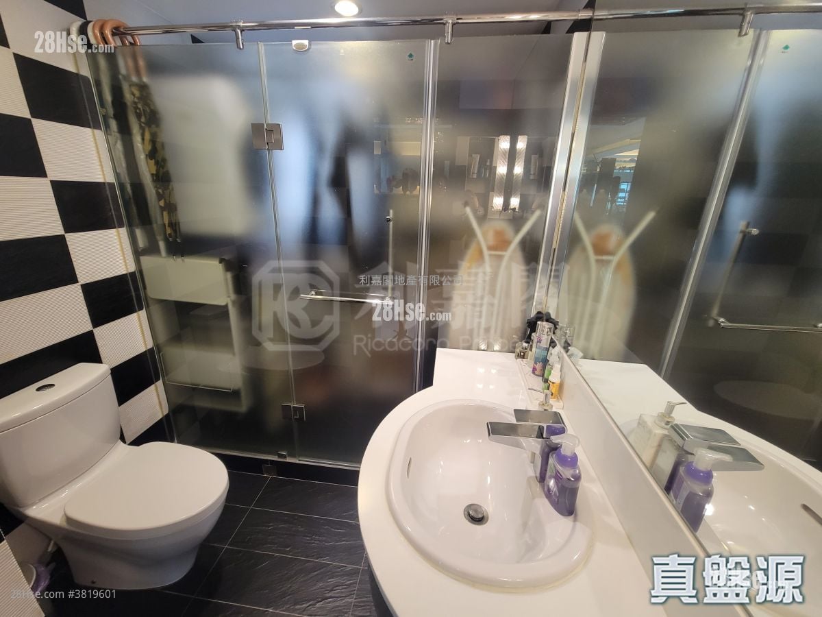 漾日居 售盤 4 房 , 4 浴室 1,580 平方呎