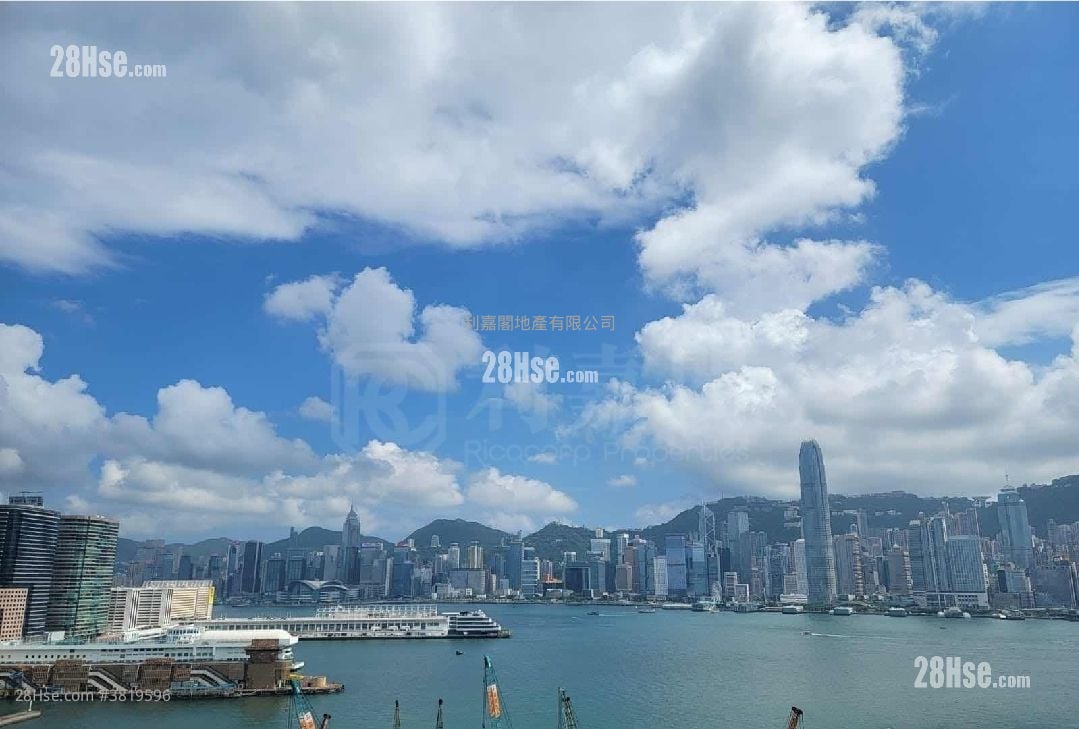 The Arch Sell 3 Bedrooms , 3 Bathrooms 846 ft²