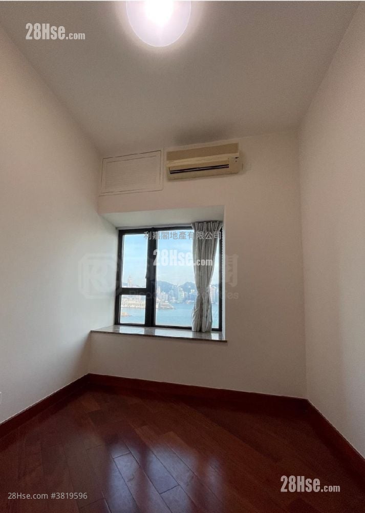 The Arch Sell 3 Bedrooms , 3 Bathrooms 846 ft²