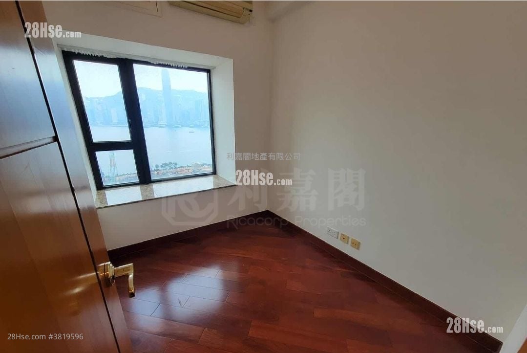 The Arch Sell 3 Bedrooms , 3 Bathrooms 846 ft²