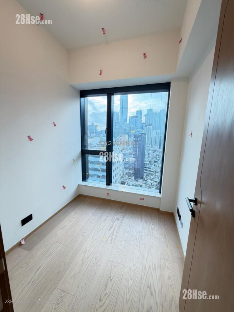 高临 租盘 3 房 , 1 浴室 545 平方尺