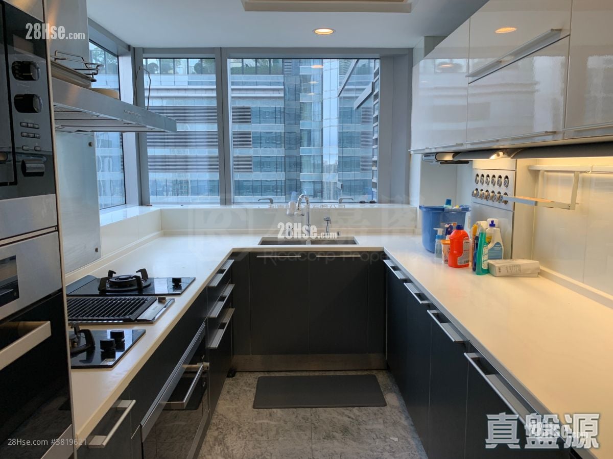 The Cullinan Rental 3 Bedrooms , 3 Bathrooms 1,530 ft²