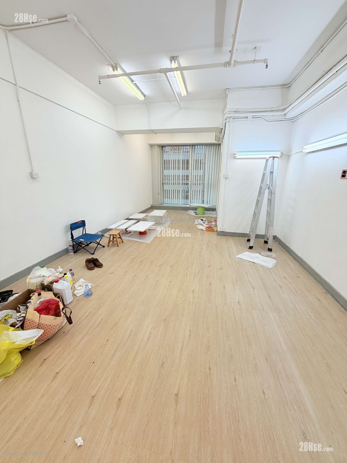 华创中心 租盘 开放式间隔 , 1 厕所 440 平方尺