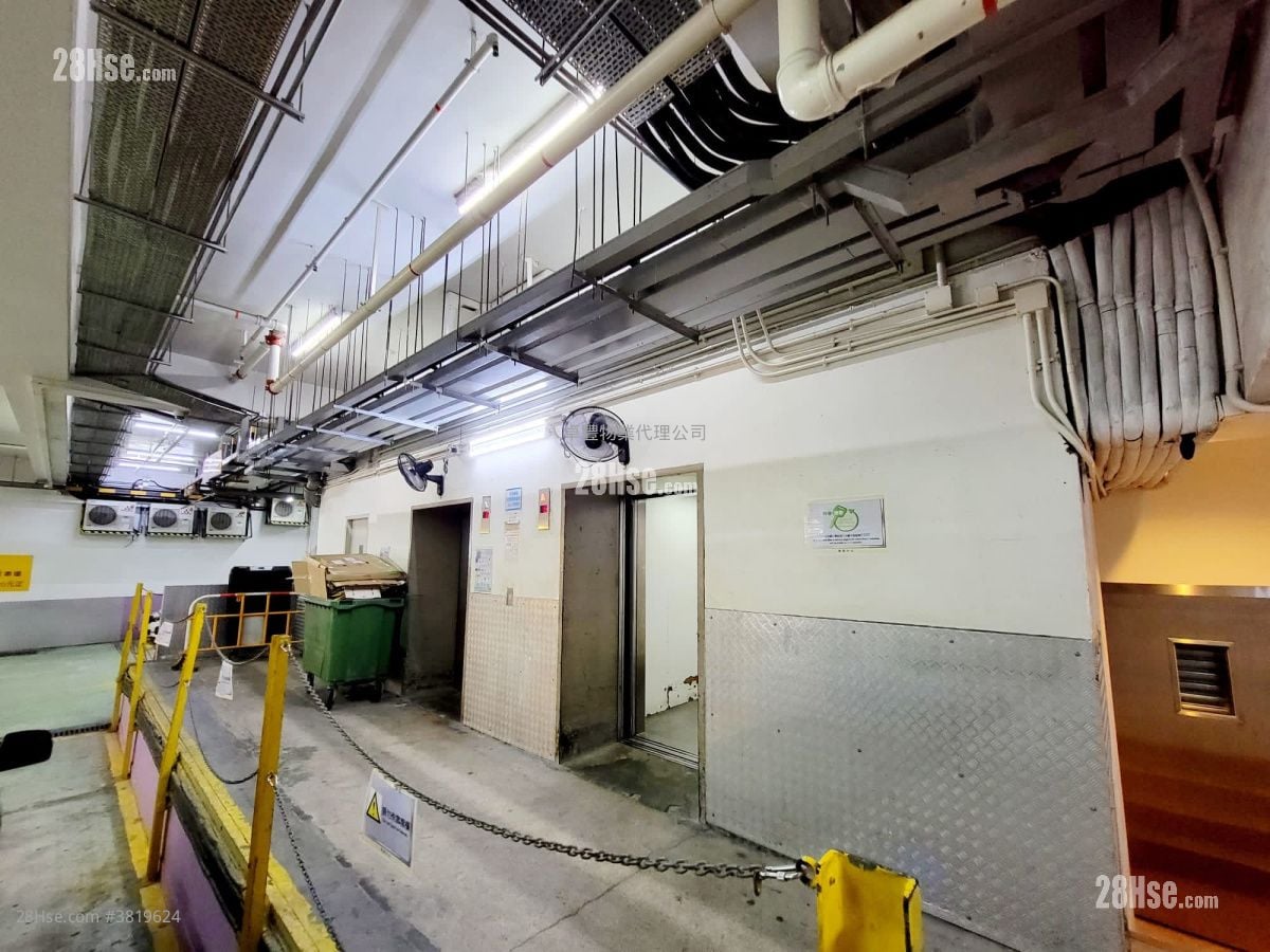 华创中心 租盘 开放式间隔 , 1 厕所 440 平方尺