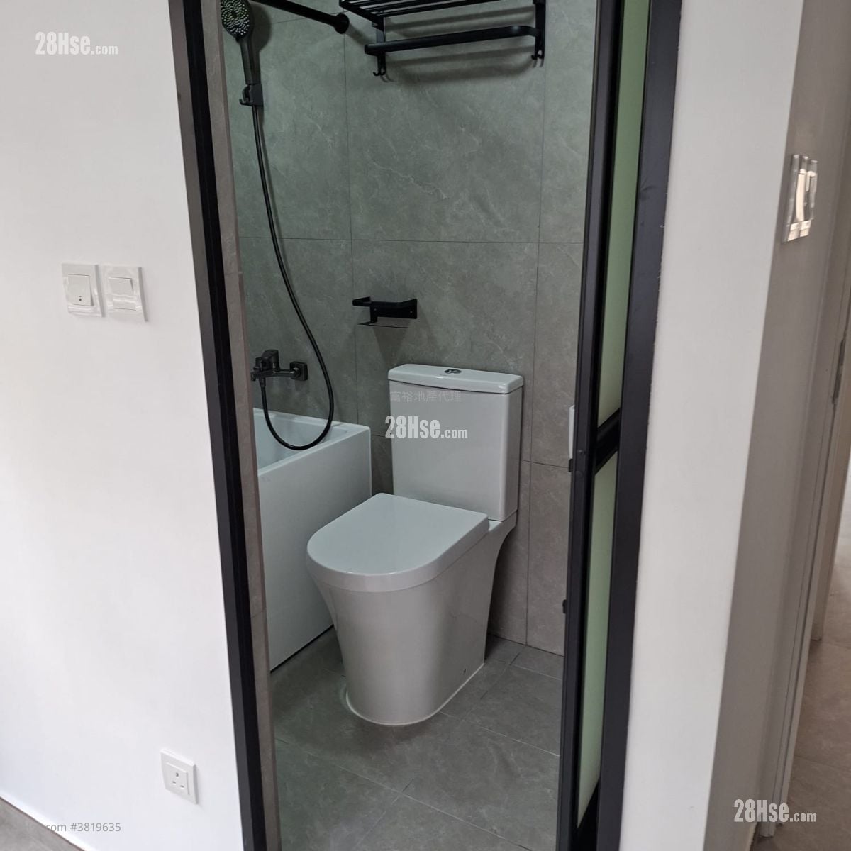 Hong Keung Mansion Rental 1 Bedroom , 1 Bathroom 150 ft²