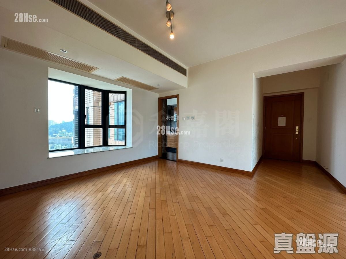 礼顿山 售盘 3 房 1,113 平方尺