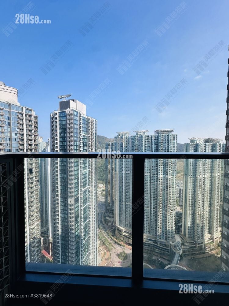 Seasons Place 售盘 1 房 323 平方尺