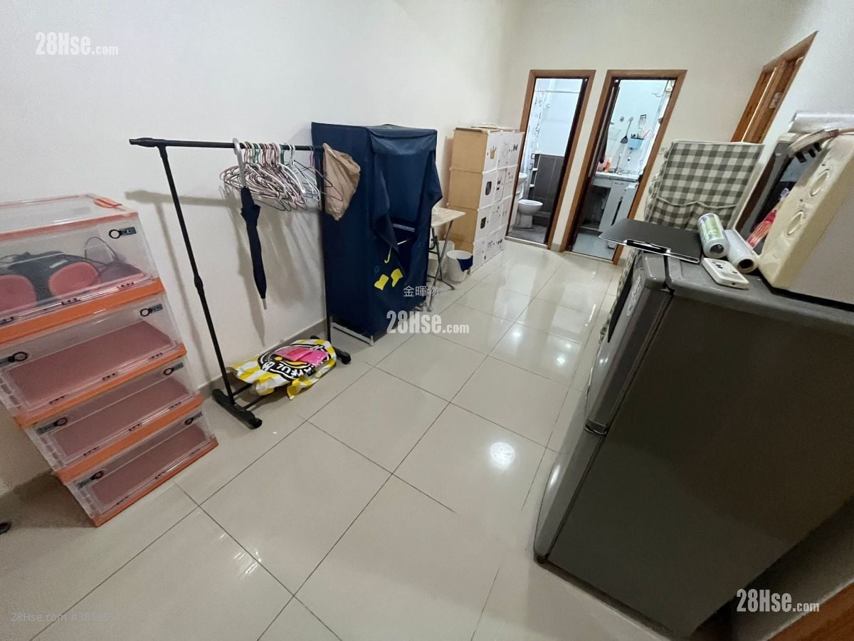 恆裕大廈 租盤 3 房 , 1 浴室 381 平方呎