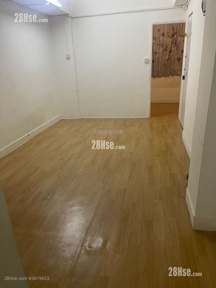 唐樓 租盤 1 房 , 1 浴室 437 平方呎