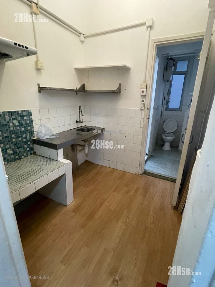 唐樓 租盤 1 房 , 1 浴室 437 平方呎