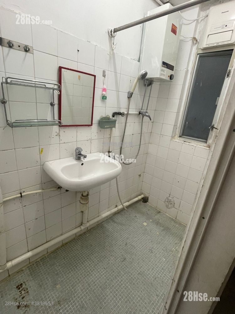 唐樓 租盤 1 房 , 1 浴室 437 平方呎