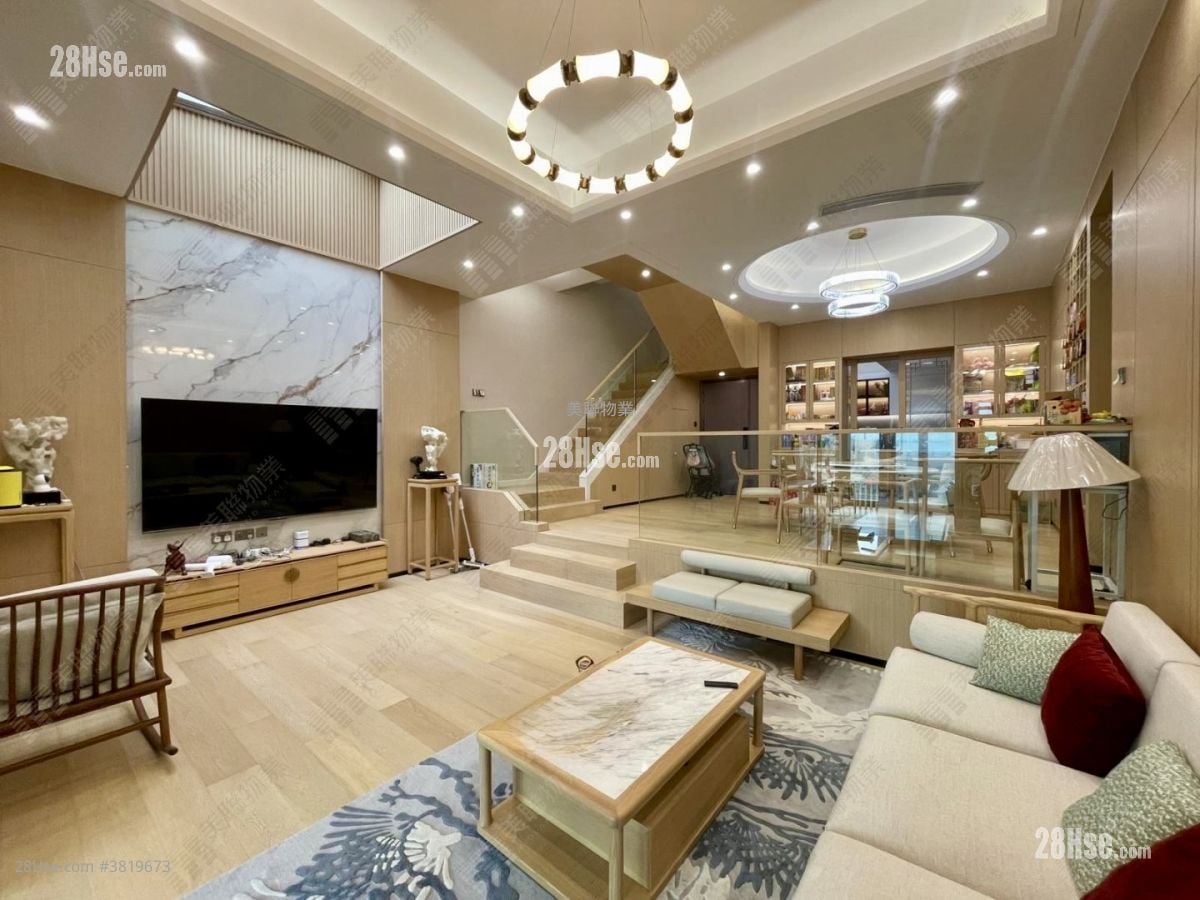 Aqua Blue Sell 4 Bedrooms , 4 Bathrooms 2,121 ft²