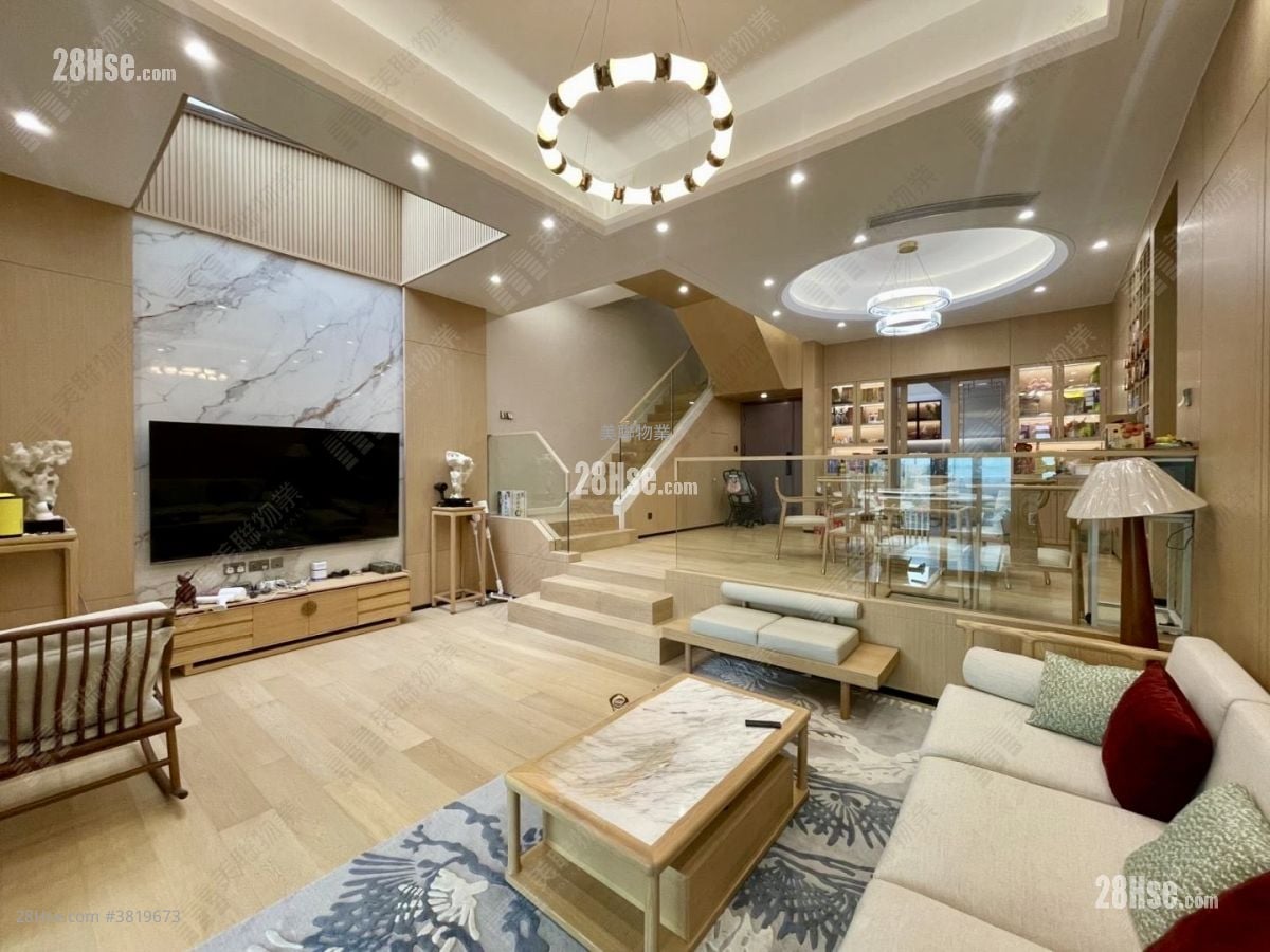 Aqua Blue Sell 4 Bedrooms , 4 Bathrooms 2,121 ft²