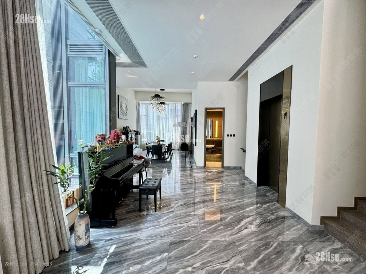 Le Pont Rental 5+ Bedrooms , 5+ Bathrooms 4,860 ft²